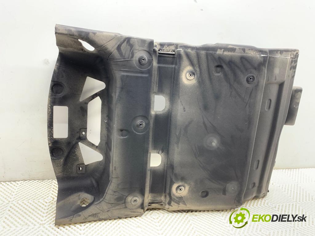 AUDI Q4 SUV 2023 150 kW 40 e-tron  KRYTINA: odhlučnění 1EA864870D