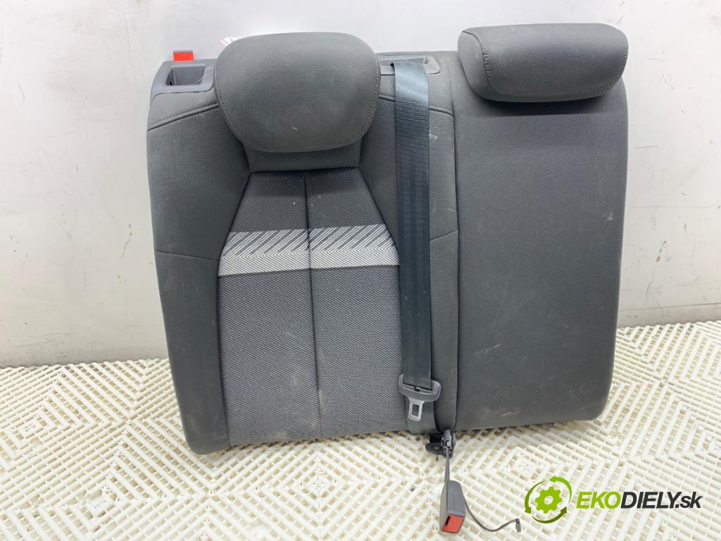 AUDI Q4 SUV 2023 150 kW 40 e-tron  operadlo POKLADNE: pravé 