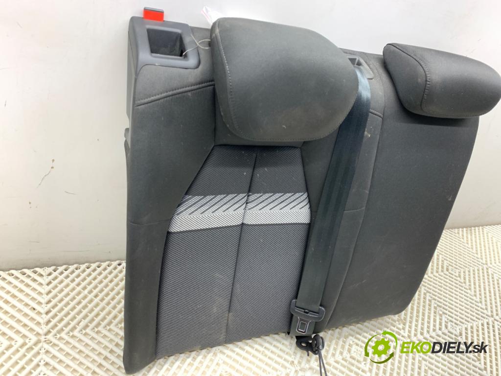 AUDI Q4 SUV 2023 150 kW 40 e-tron  operadlo POKLADNE: pravé