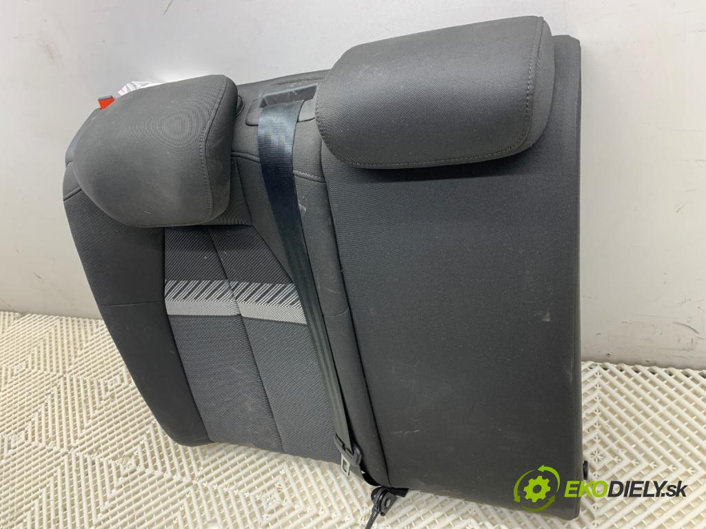 AUDI Q4 SUV 2023 150 kW 40 e-tron  operadlo POKLADNE: pravé