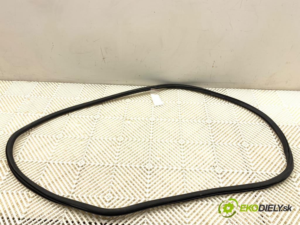 AUDI Q4 SUV 2023 150 kW 40 e-tron  tesnenie Dvere predný ľavá strana 11A867911B