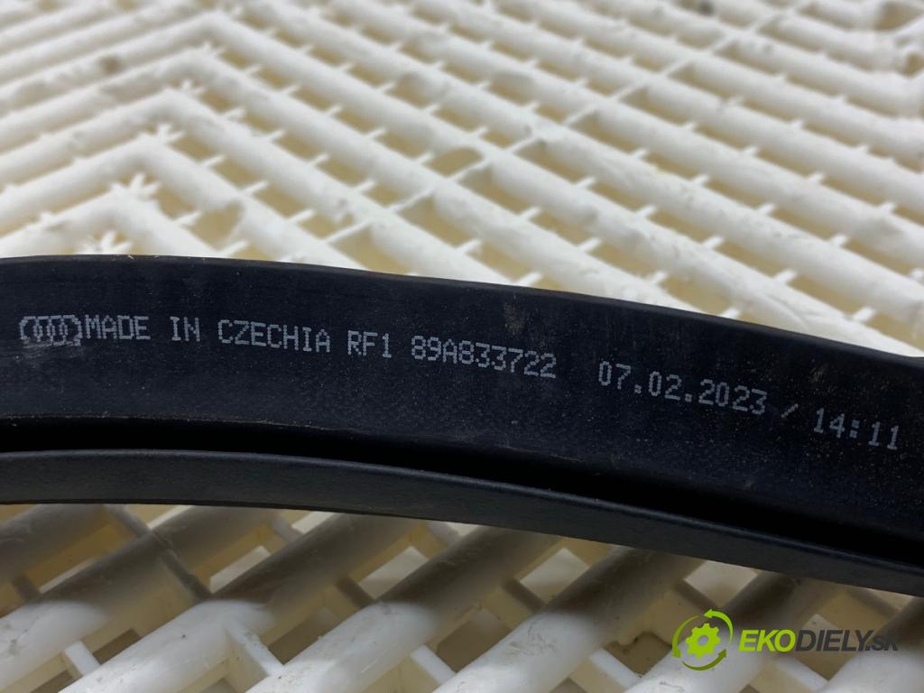 AUDI Q4 SUV 2023 150 kW 40 e-tron tesnenie Dvere zad pravá 89A833722 (Karoséria ostatné)