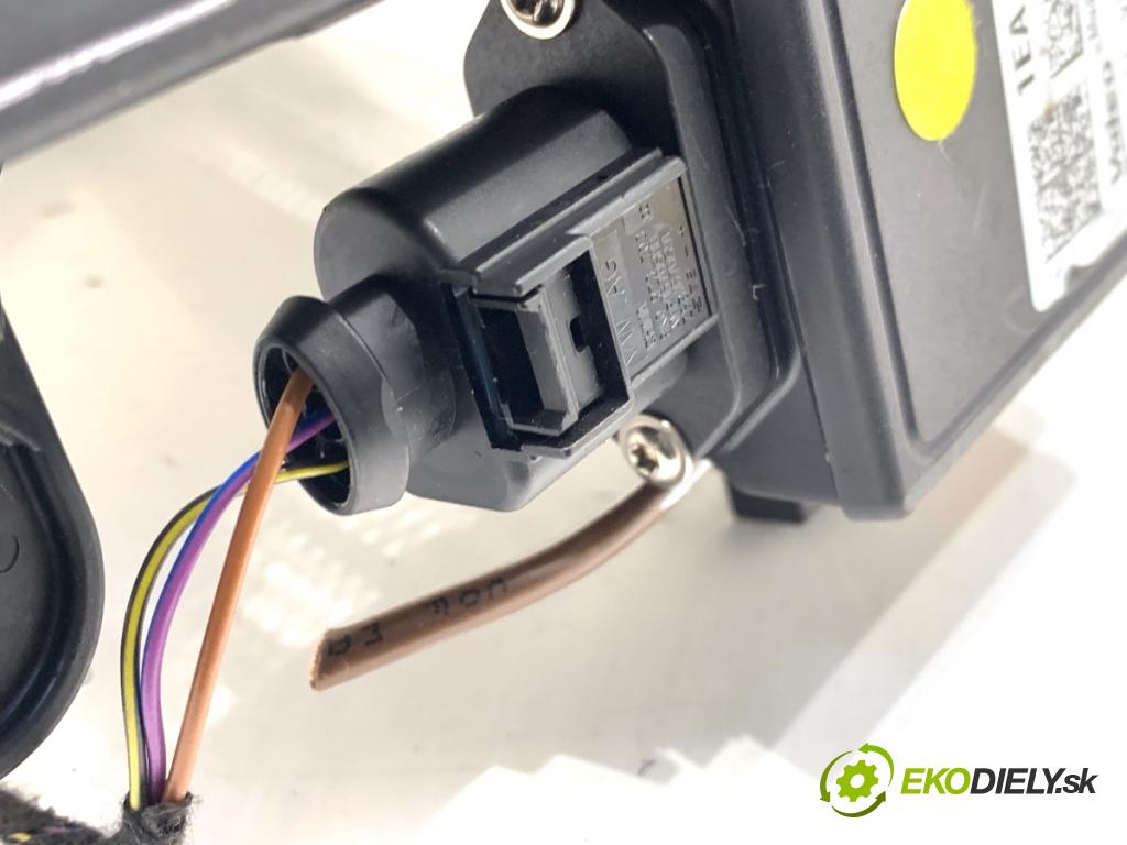 AUDI Q4 SUV 2023 150 kW 40 e-tron  topné těleso radiátor topení elektrická 1EA963581F (Radiátor topení)