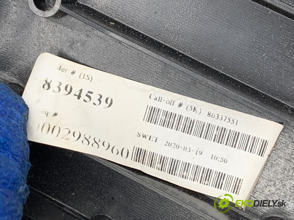 BMW G05 SUV 2020 195 kW xDrive 30 d 2993 tapacír dverí kufra 7438172