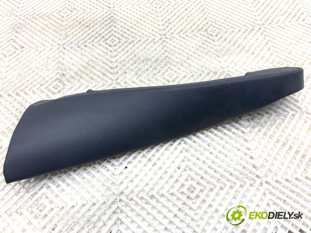 BMW G05 SUV 2020 195 kW xDrive 30 d 2993 čalúnenie POKLADNE: ľavy 3831409