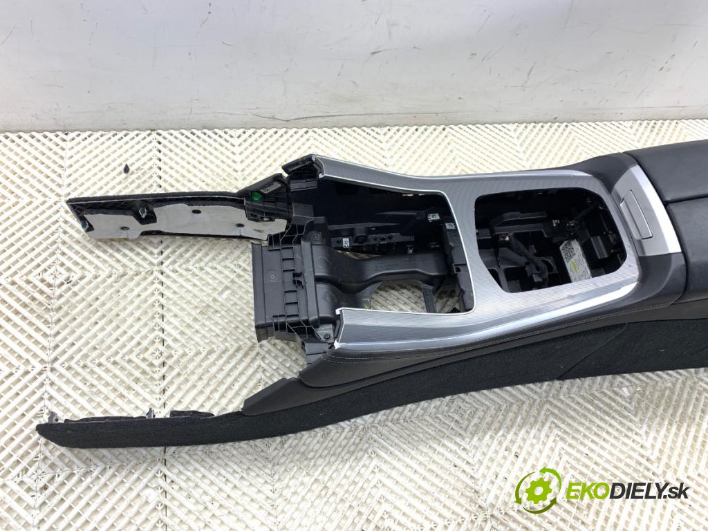 BMW G05 SUV 2020 195 kW xDrive 30 d 2993 Tunel stredový opierka