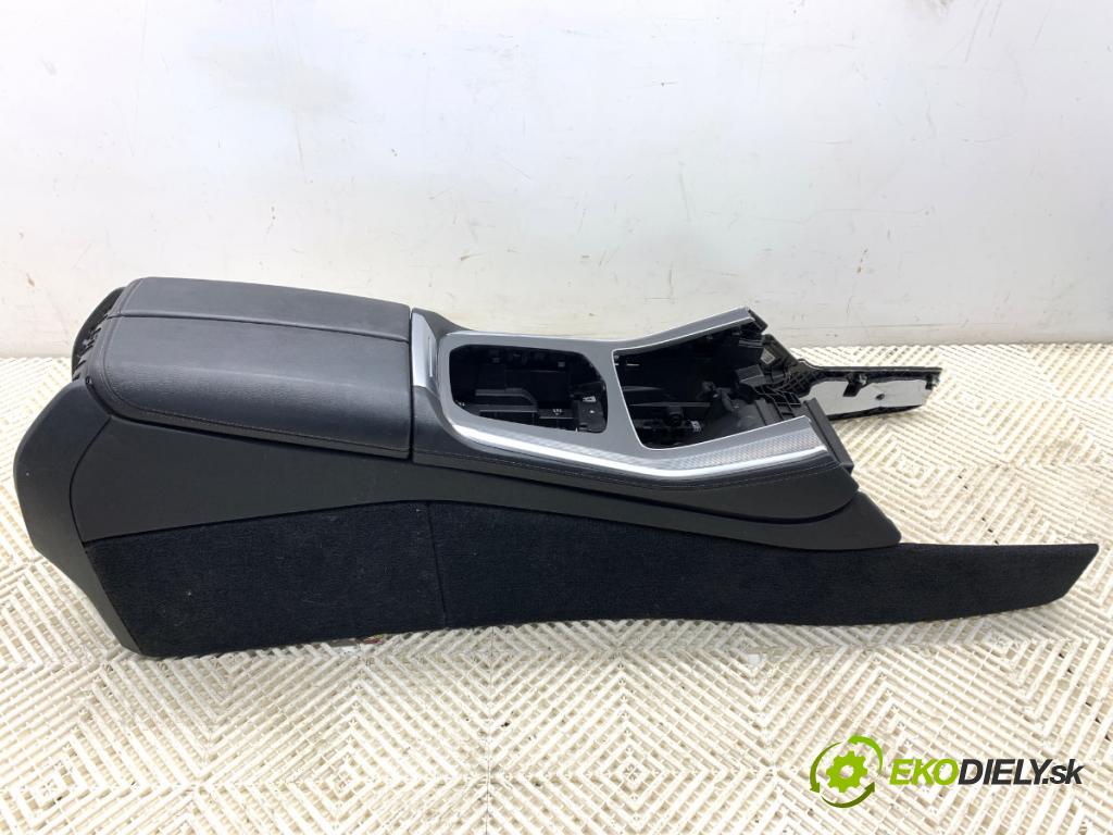 BMW G05 SUV 2020 195 kW xDrive 30 d 2993 Tunel stredový opierka