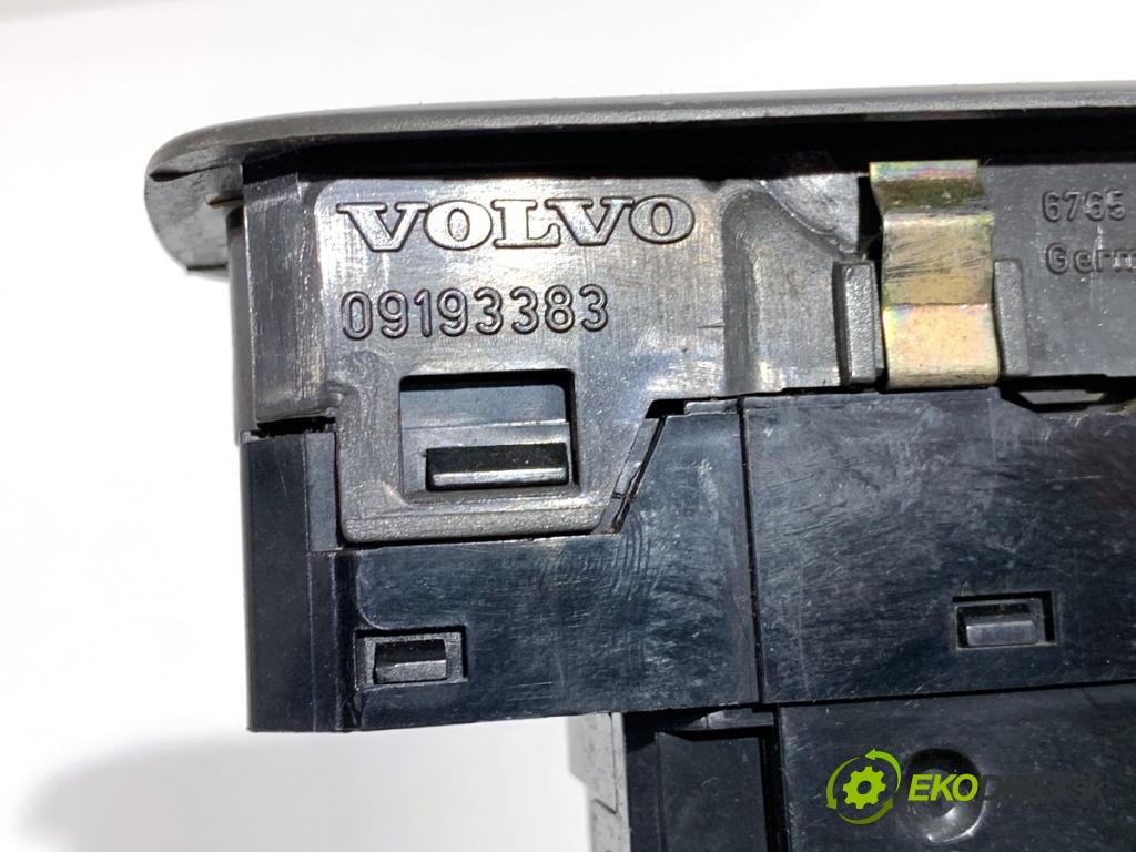 VOLVO V70 II Kombi 2000 184 kW 2.3 T5 2319 přepínač oken 09193383 (Páčky pod volantem)