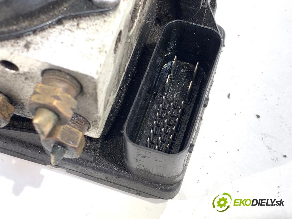 VOLVO V70 II Kombi 2000 184 kW 2.3 T5 2319 Pumpa ABS 8619538 (Pumpa ABS)
