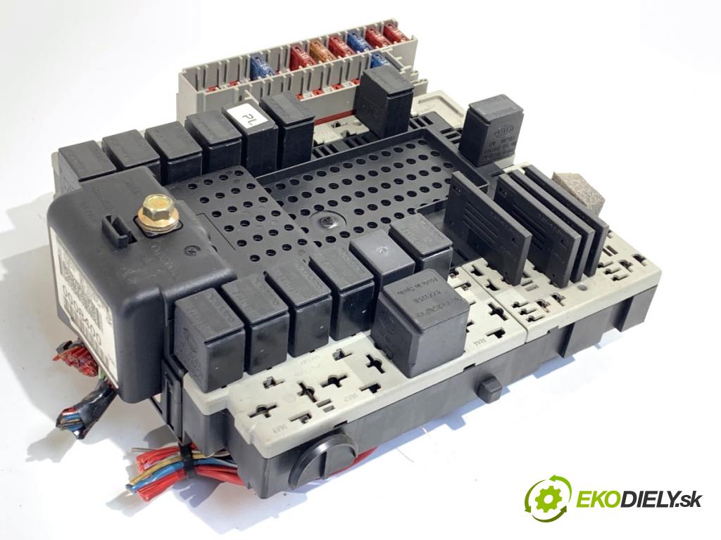 VOLVO V70 II Kombi 2000 184 kW 2.3 T5 2319 modul BSI 8645410 (Pojistková skříňka)