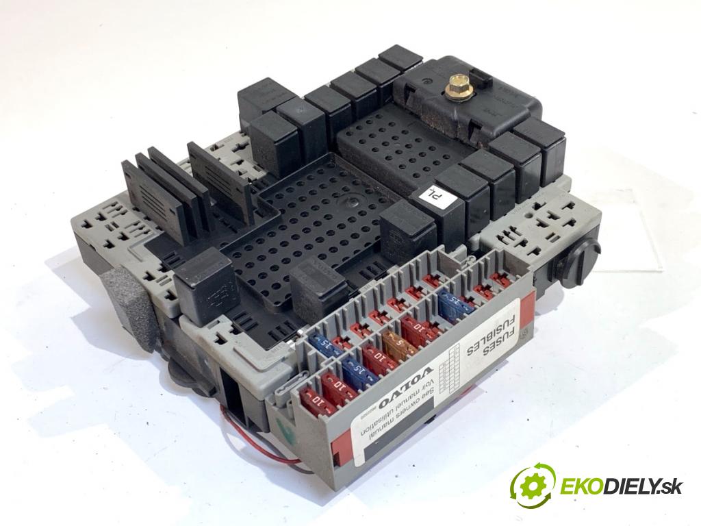 VOLVO V70 II Kombi 2000 184 kW 2.3 T5 2319 modul BSI 8645410 (Pojistková skříňka)