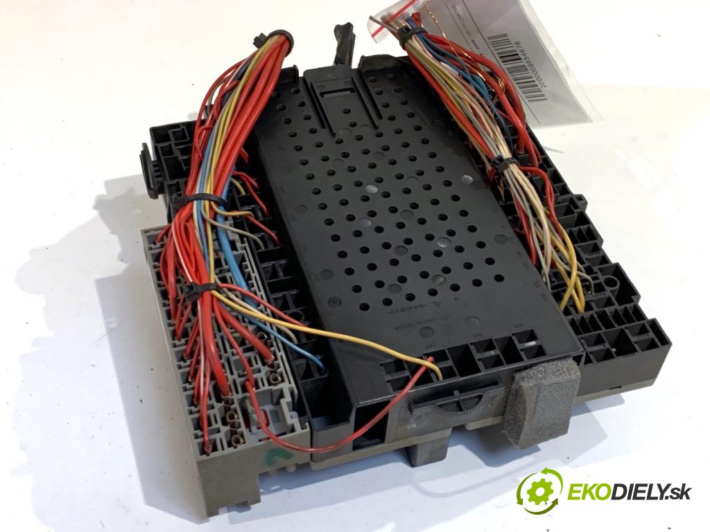 VOLVO V70 II Kombi 2000 184 kW 2.3 T5 2319 modul BSI 8645410 (Pojistková skříňka)