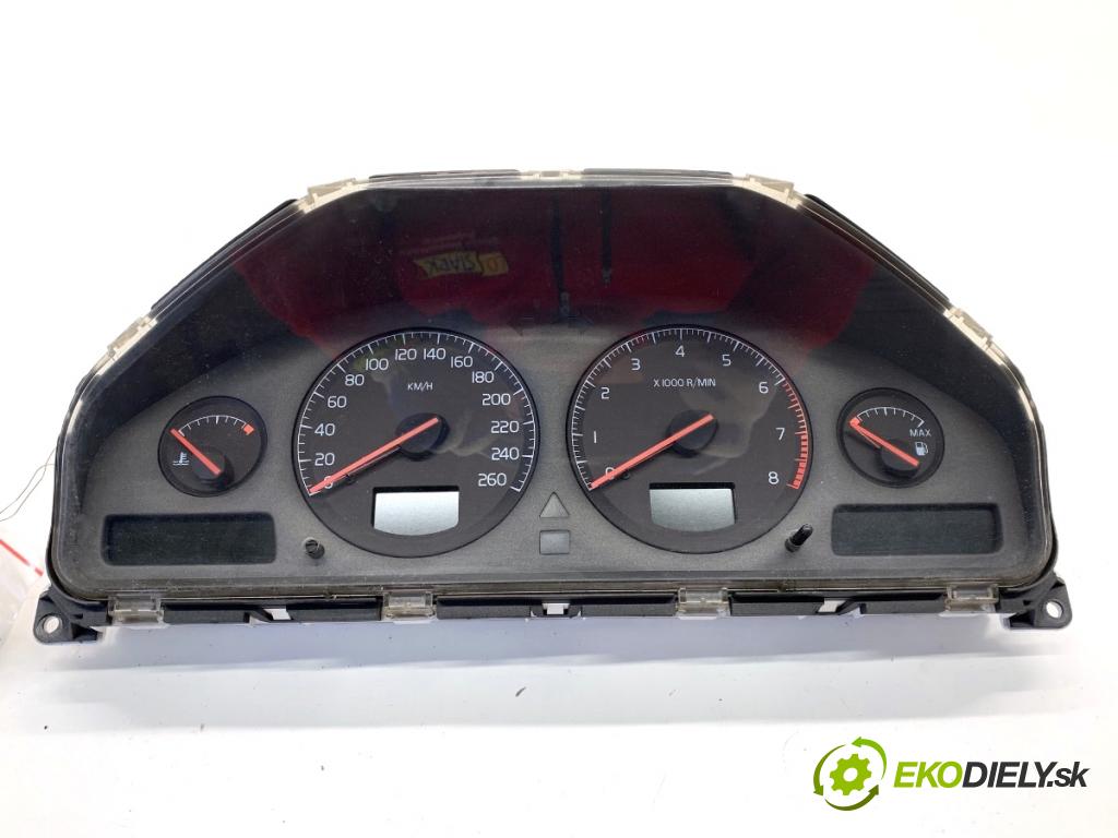 VOLVO V70 II Kombi 2000 184 kW 2.3 T5 2319 prístrojovka 9499668 (Přístrojová deska)