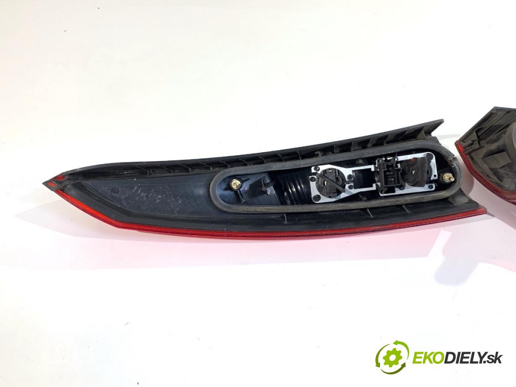 VOLVO V70 II Kombi 2000 184 kW 2.3 T5 2319 Svetlo pravy zad 9154494 9154498