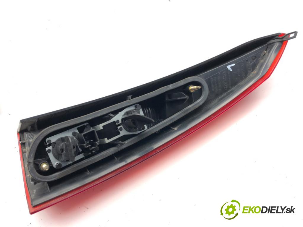 VOLVO V70 II Kombi 2000 184 kW 2.3 T5 2319 Svetlo ľavy zad 9154493 9154497