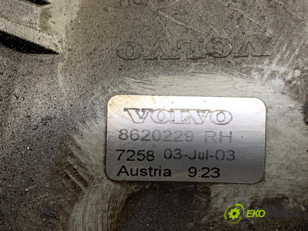 VOLVO V70 II Kombi 2000 184 kW 2.3 T5 2319 hmlové svetlo, hmlovka pravý přední část 8620229