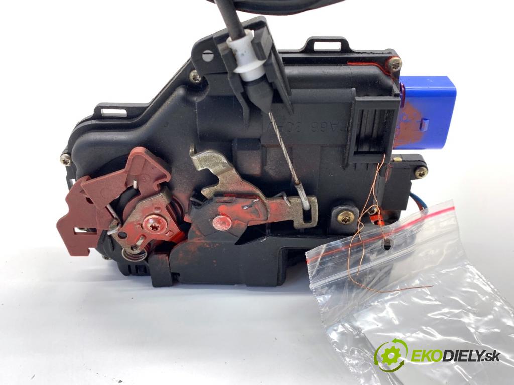 VW GOLF V liftback 2004 55 kW 1.4 16V 1390 zámok dveře levý zadní část 3D1837015