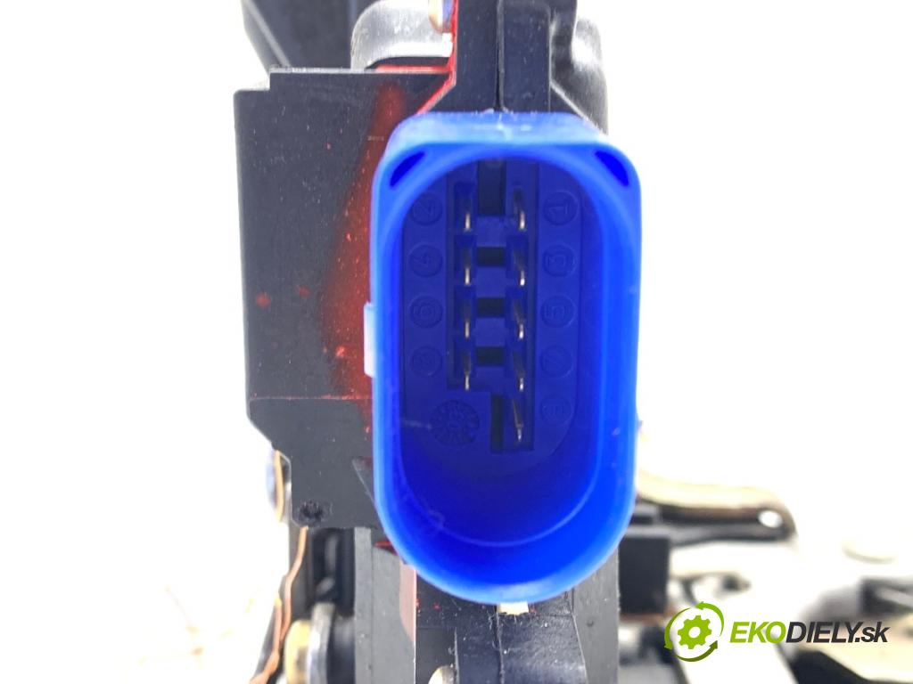 VW GOLF V liftback 2004 55 kW 1.4 16V 1390 zámok dveře levý zadní část 3D1837015