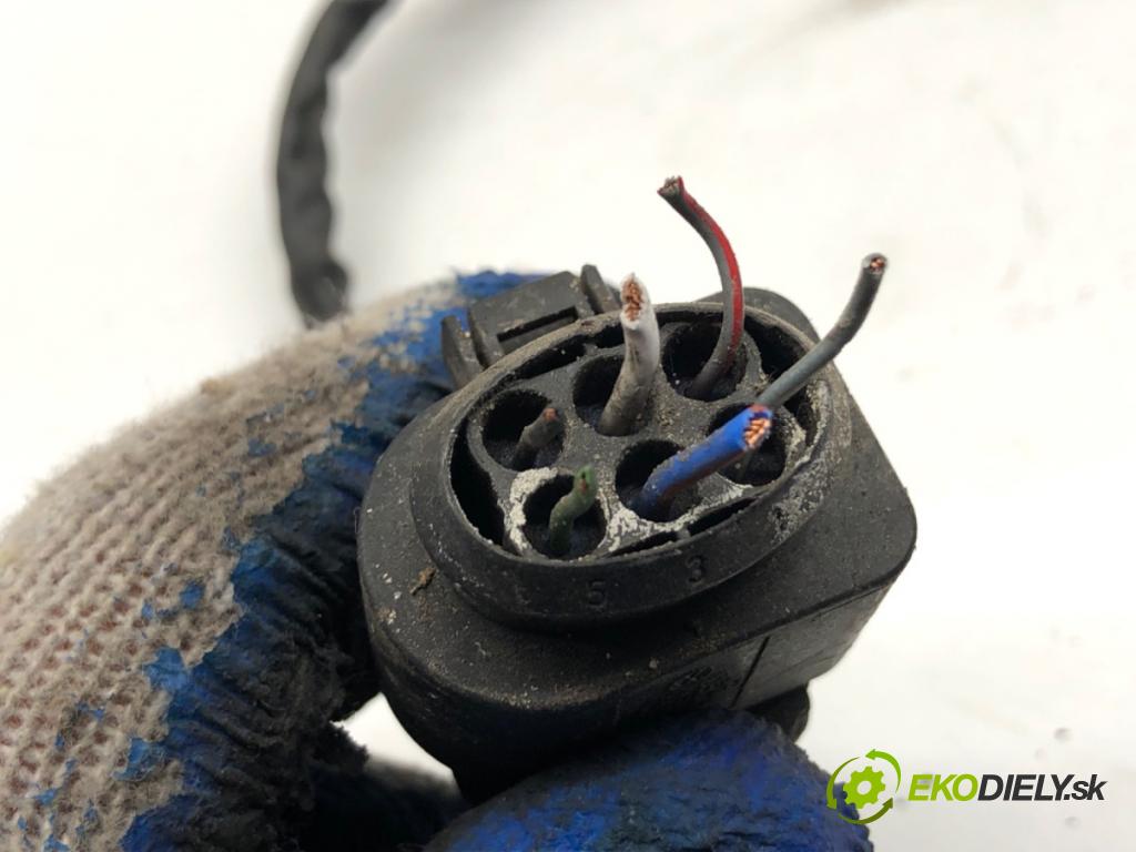 VW GOLF V liftback 2004 55 kW 1.4 16V 1390 sonda lambda predný 0258007068/069 (Lambda sonda)