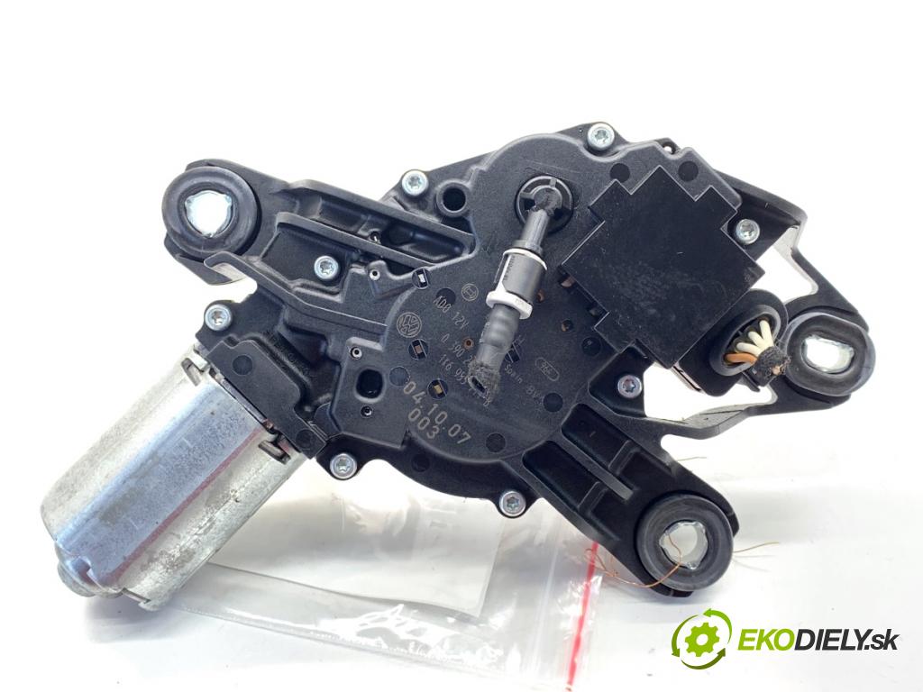 VW GOLF V liftback 2004 55 kW 1.4 16V 1390 motor stěračů zadní část 1K6955711B