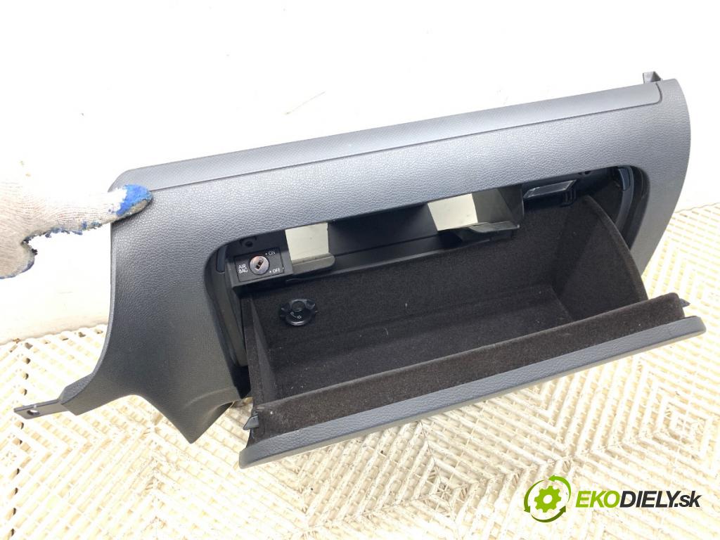 VW GOLF V liftback 2004 55 kW 1.4 16V 1390 Priehradka, kastlík spolujazdca 1K1857290 (Priehradka (kastlík))