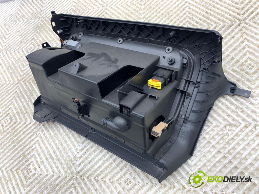 VW GOLF V liftback 2004 55 kW 1.4 16V 1390 Priehradka, kastlík spolujazdca 1K1857290 (Priehradka (kastlík))