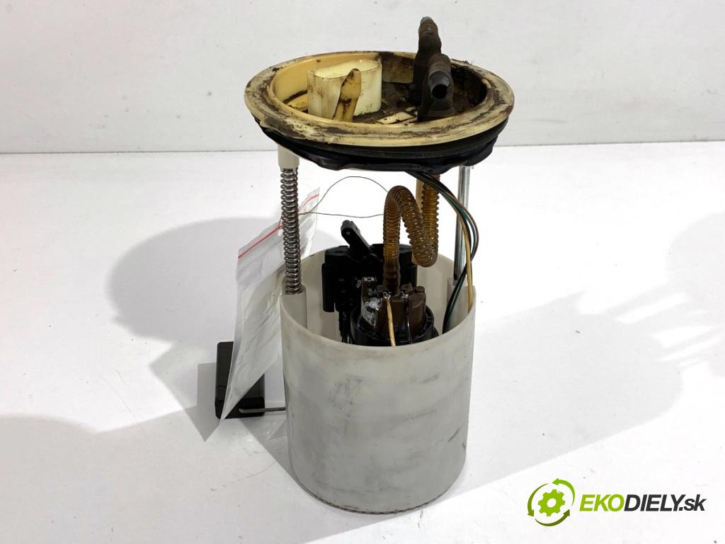 VW GOLF V liftback 2004 55 kW 1.4 16V 1390 Pumpa paliva 1K0919051CK