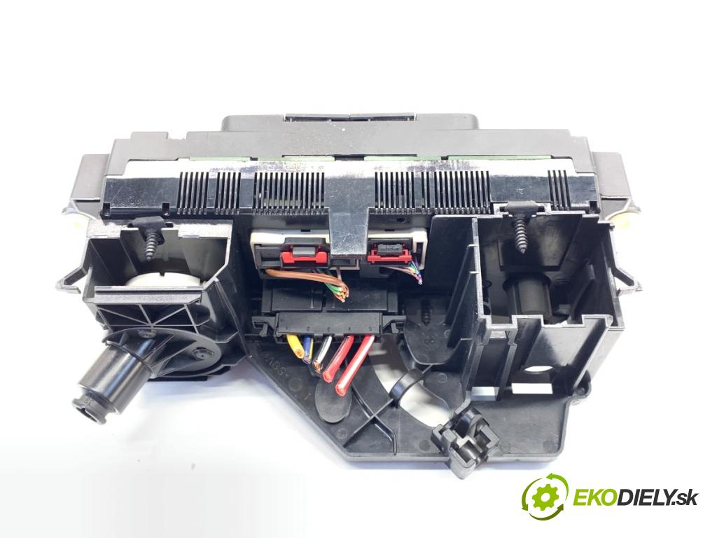 VW GOLF V liftback 2004 55 kW 1.4 16V 1390 Panel ovládania kúrenia  (Prepínacie páčky pod volantom)