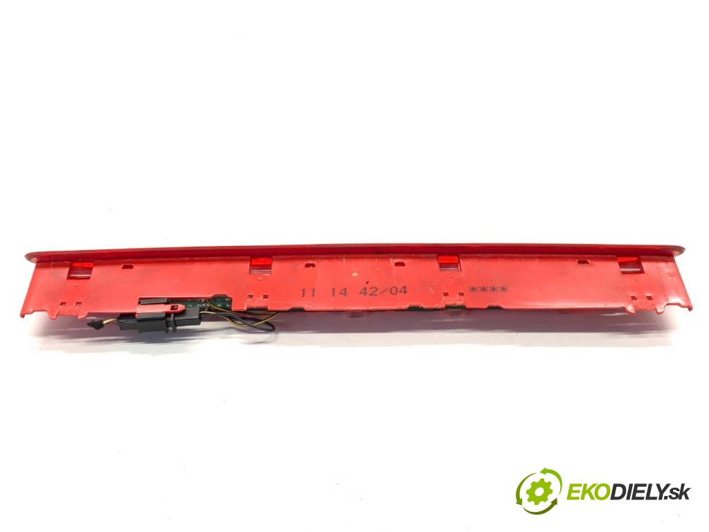 VW GOLF V liftback 2004 55 kW 1.4 16V 1390 Svetlo brzdových svetiel 1K6945097B