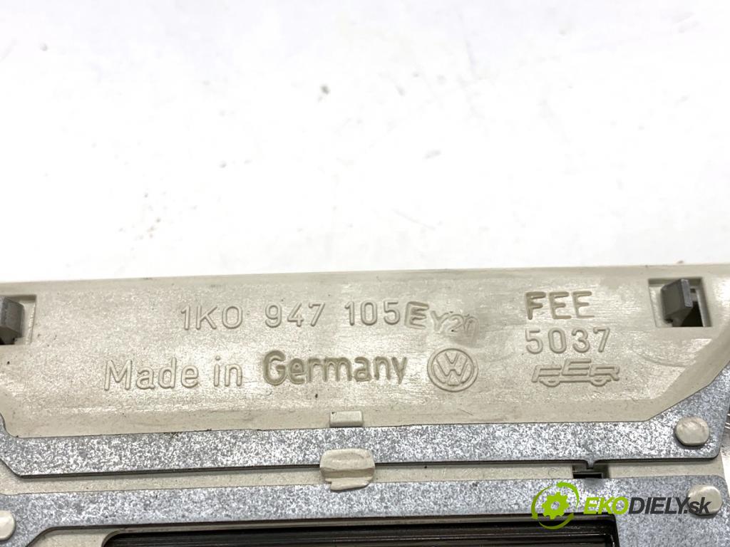 VW GOLF V liftback 2004 55 kW 1.4 16V 1390 Svetlo stropné 1K0947105E