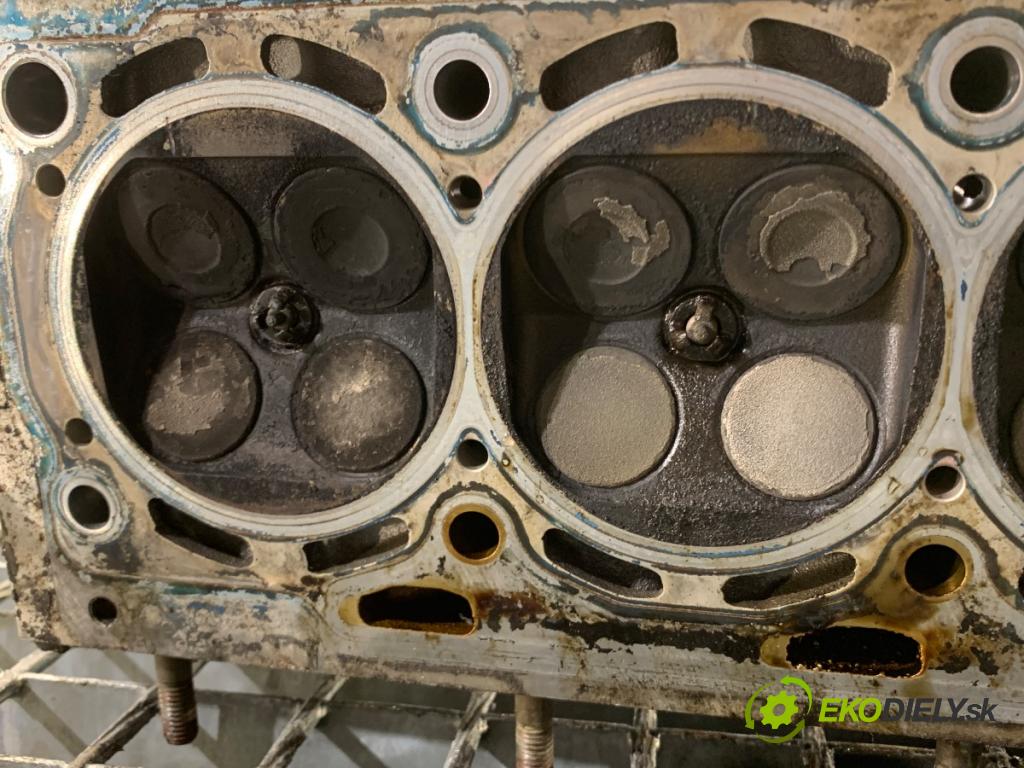 VW GOLF V liftback 2004 55 kW 1.4 16V 1390 Hlava valcov 036103373AK (Hlava valcov)