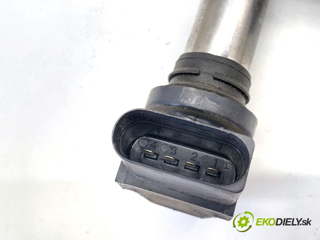 VW GOLF V liftback 2004 55 kW 1.4 16V 1390 Cievka zapaľovacia 0040102030