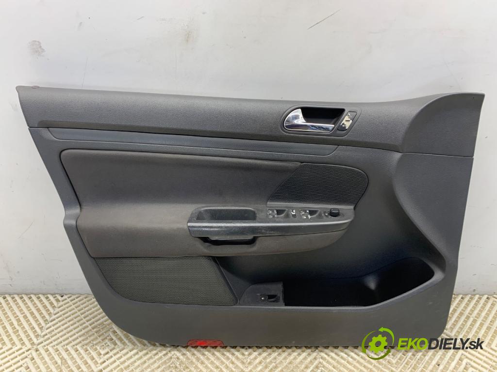 VW GOLF V liftback 2004 55 kW 1.4 16V 1390 čalúnenie Dvere ľavy predný 