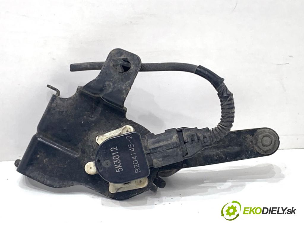 LEXUS IS sedan 2015 180 kW 200t (ASE30) 1998 Snímač XENON  (Snímač)