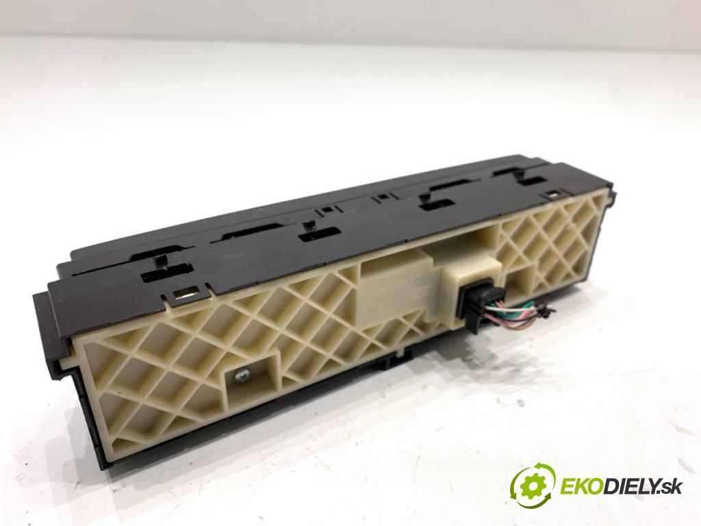 LEXUS IS sedan 2015 180 kW 200t (ASE30) 1998 Prepínač ohrievania, vyhrievania sedačky 84752-24010 (Prepínacie páčky pod volantom)