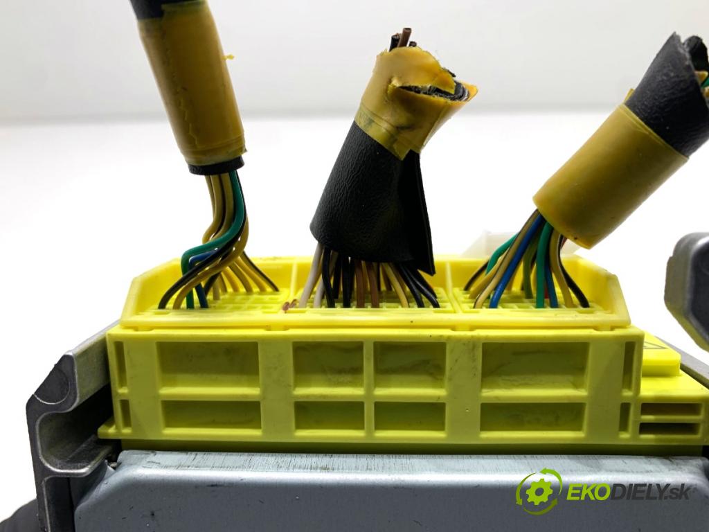 LEXUS IS sedan 2015 180 kW 200t (ASE30) 1998 senzor airbag 89170-53370 (Snímač)