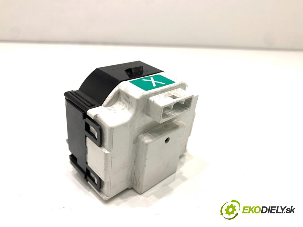 LEXUS IS sedan 2015 180 kW 200t (ASE30) 1998 displej 83910-53132 (Přístrojová deska)