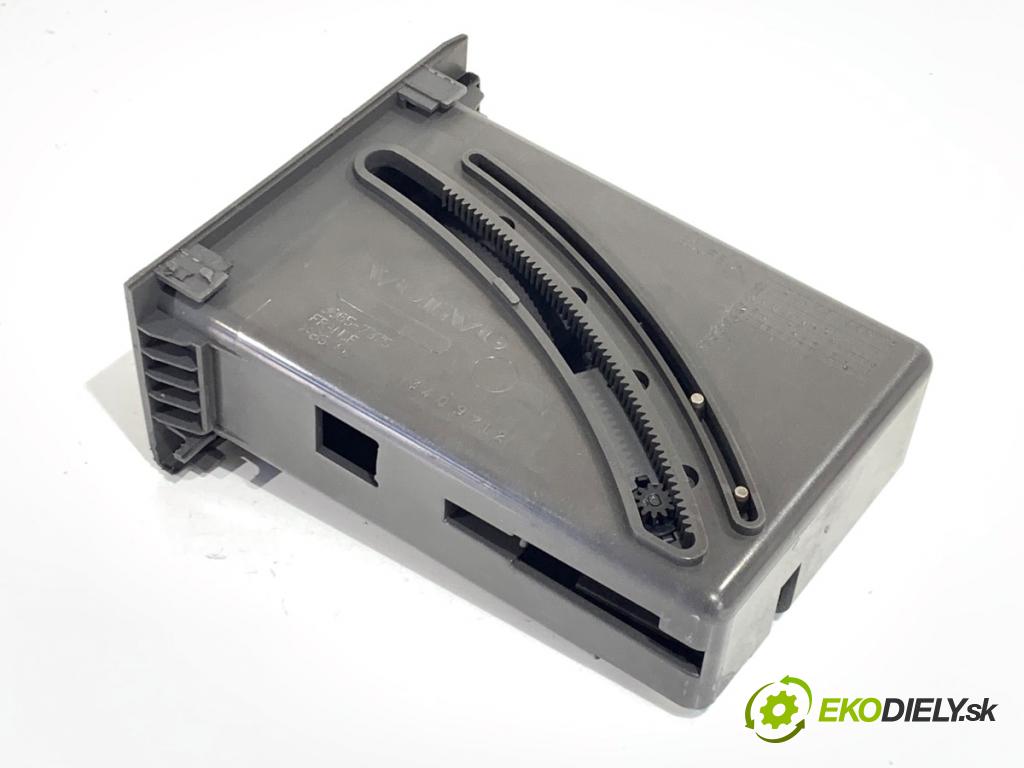 VOLVO V70 II Kombi 2000 184 kW 2.3 T5 2319 Držiak na nápoje 3409712 (Držiak (úchyt) na nápoje)