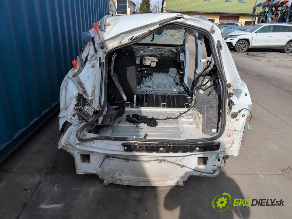 AUDI Q4 SUV 2023 150 kW 40 e-tron karoséria ČTVRŤÁK: Blatník prah strecha PODŁUŻNICA