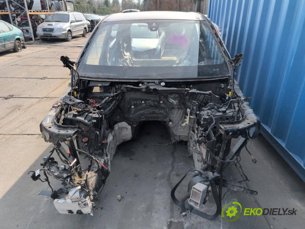 BMW G05 SUV 2020 195 kW xDrive 30 d 2993 KAROSERIA ČTVRŤÁK blatník práh střecha PODŁUŻNICA