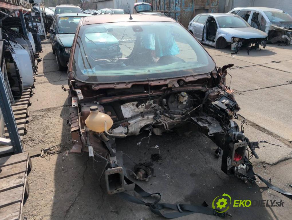 FORD KA+ liftback 2018 63 kW 1.2 1194 karoséria ČTVRŤÁK: Blatník prah strecha PODŁUŻNICA