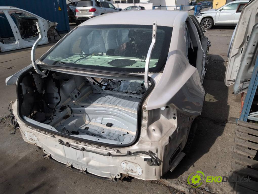 LEXUS IS sedan 2015 180 kW 200t (ASE30) 1998 karoséria ČTVRŤÁK: Blatník prah strecha PODŁUŻNICA