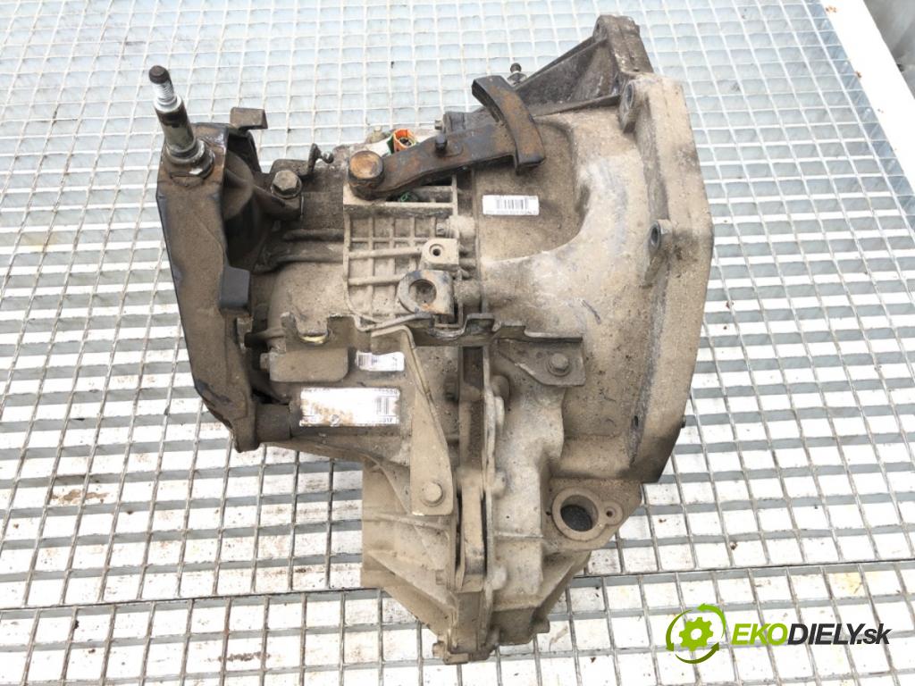 OPEL MOVANO A Autobus 2005 84 kW 2.5 DTI (JD) 2463 převodovka PK6080 (Převodovka)