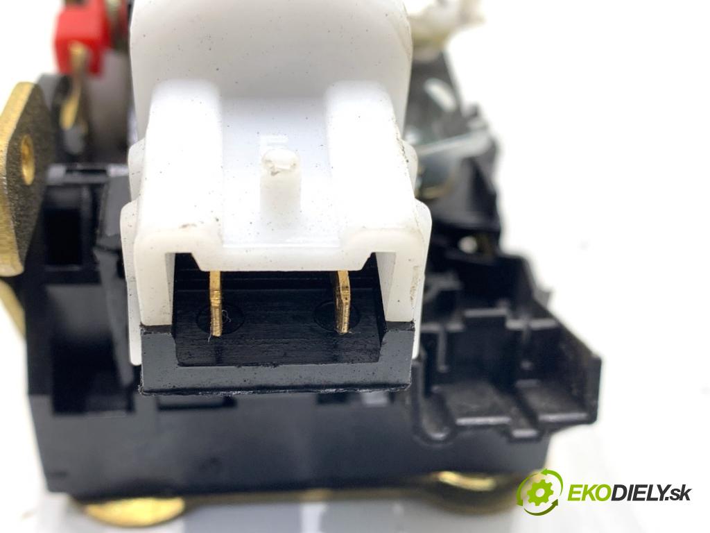 OPEL MOVANO A Autobus 2005 84 kW 2.5 DTI (JD) 2463 zámok Dvere ľavy predný