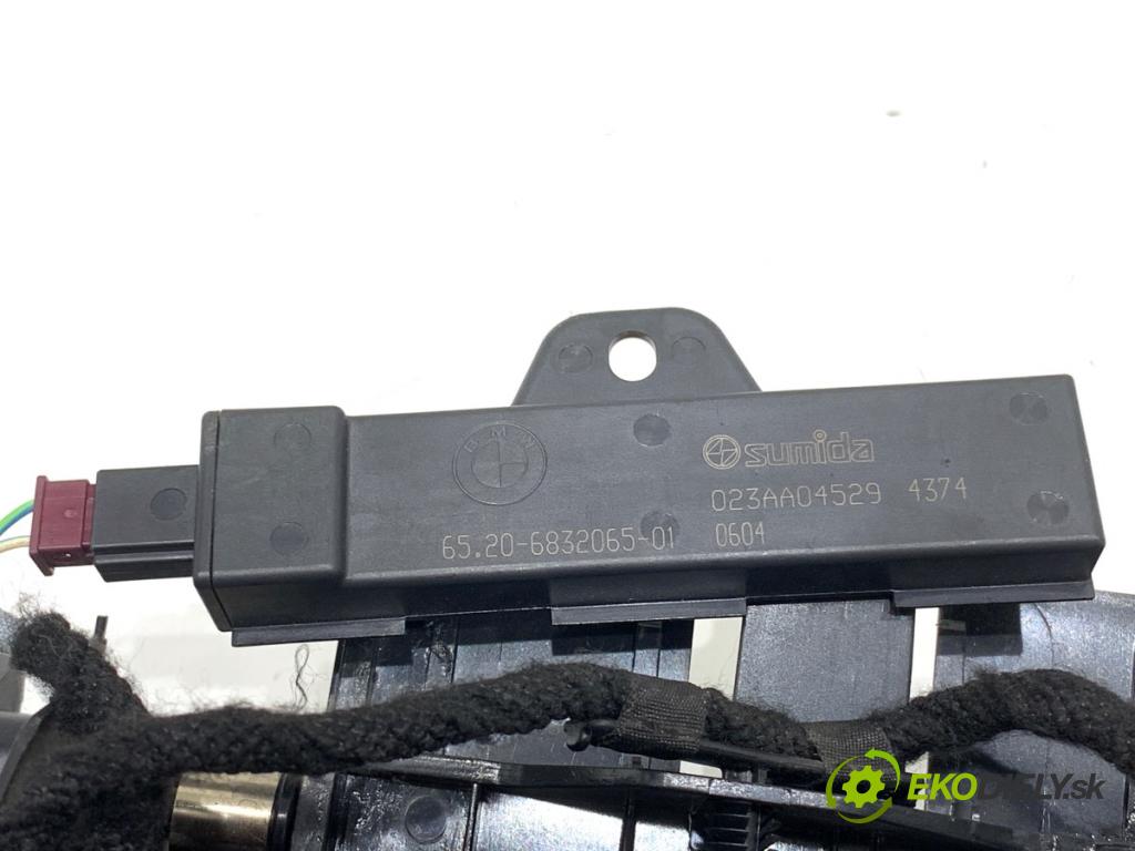 BMW G05 SUV 2020 195 kW xDrive 30 d 2993 Priehradka, kastlík TUNEL: 6810501