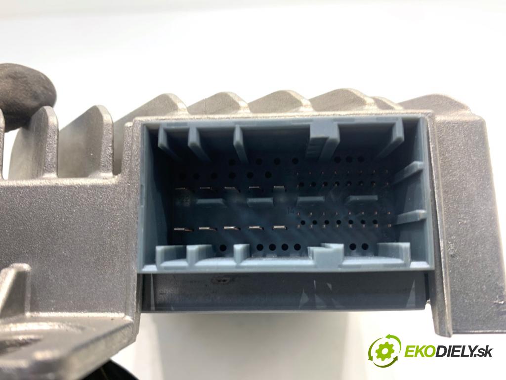 BMW G05 SUV 2020 195 kW xDrive 30 d 2993 Zosilňovač HARMAN: 9832611