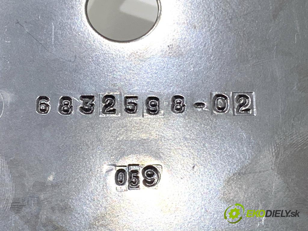 BMW G05 SUV 2020 195 kW xDrive 30 d 2993 Držiak držiak zosilovača AUDIO HARMAN: 6832598