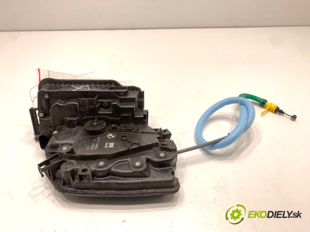 BMW G05 SUV 2020 195 kW xDrive 30 d 2993 zámok dveře levý zadní část 9464881