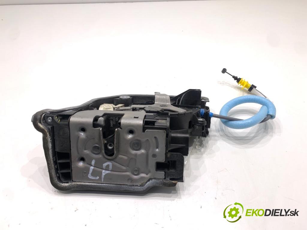 BMW G05 SUV 2020 195 kW xDrive 30 d 2993 zámok Dvere ľavy predný 9464887