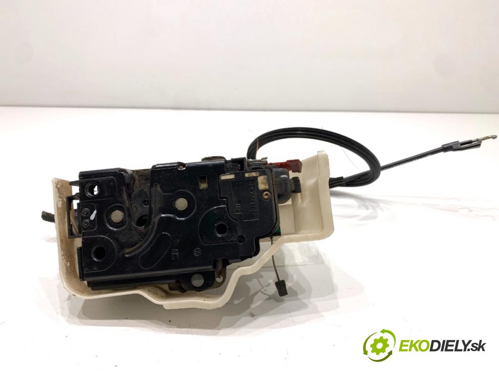 VW TOURAN nadwozie wielkoprzestrzenne (MPV) 2005 66 kW 1.9 TDI 1896 zámok Dvere pravy zad 